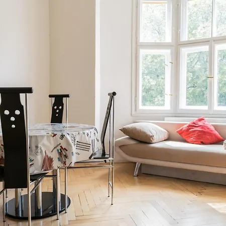 Apartament Renovated Dejvice