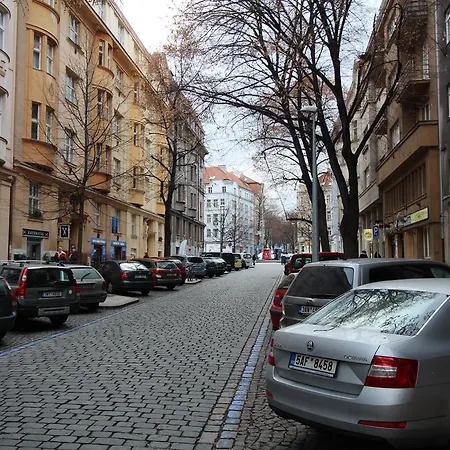 아파트 Renovated Dejvice 프라하